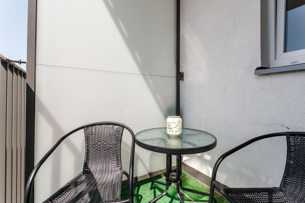 Chill Apartments Mokotow Business Park Варшава Экстерьер фото